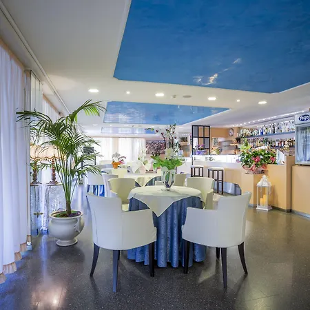 Raffaello Hotel 3*