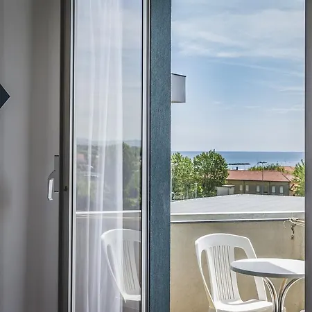 Hotel Raffaello 3*
