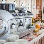 Hotel Raffaello 3*