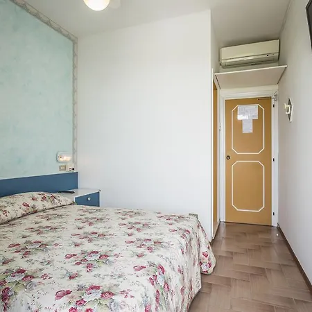 Ξενοδοχείο Raffaello Μπελάρια-Ιτζέα Μαρίνα