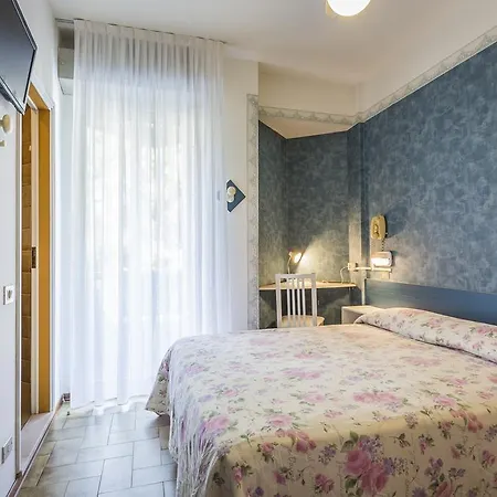 Raffaello Μπελάρια-Ιτζέα Μαρίνα